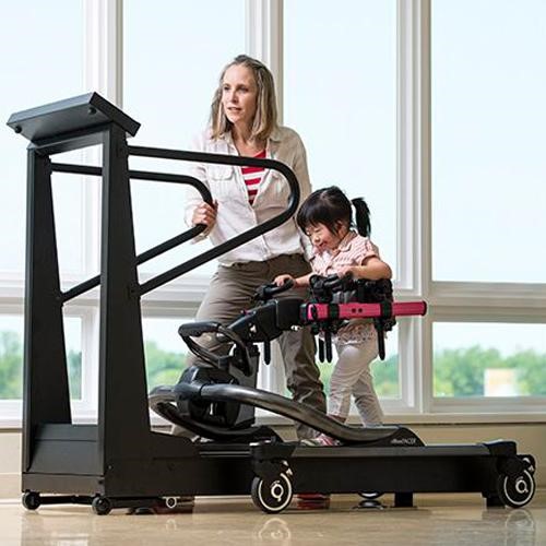 Có nên cho trẻ tập luyện với máy chạy bộ điện mỗi ngày?